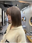 ハイトーンベージュ　ミルクティーベージュ