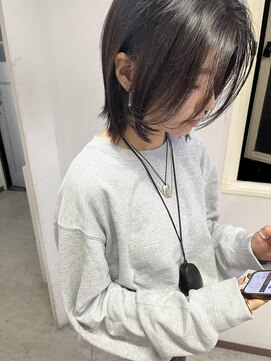 ラビリンス(Labyrinth) 顔周りレイヤーがポイントなボブスタイル