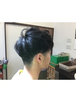 男性のお客様も大歓迎！経験豊富なスタイリストがお悩みを解決！再現性の高いカットで毎朝のセットも楽に。