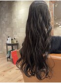 透明感のあるアッシュ系カラー