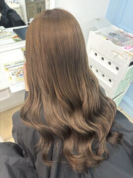 シャルティア(SHALLTIA) 艶髪ブラウン【山口市美容室】【山口市髪質改善】