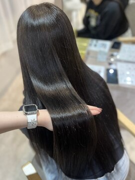 エス(Ess) 美髪/ワイドバング/ホワイトブロンド[髪質改善/ヘアセット/大宮]