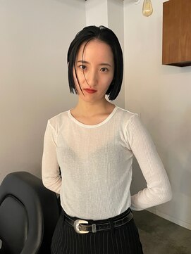 ルーム(Loom.) 黒髪ぱっつんボブ ミニボブ ぱっつんボブ