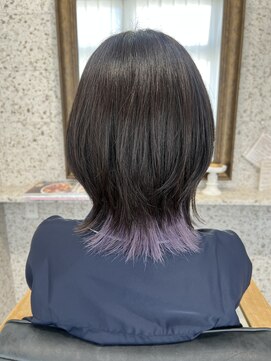 ムード(mood) インナーカラー/ラベンダー/ウルフカット/レイヤーカット