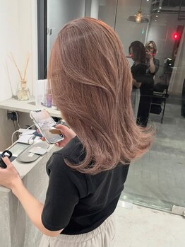 透明感のある艶髪へ☆自然な立体感が出せるハイライトやダメージレスにクリアな発色が実現♪