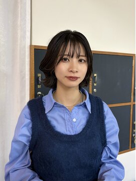 レジーロ (Regilo) 顔まわりレイヤーミディアムボブ