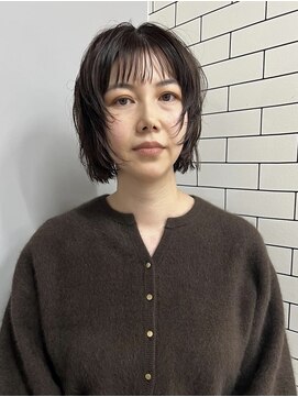 スイ チトセ(suiii chitose) 抜け感ショートボブ×ナチュラルレイヤー【千歳美容室】