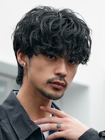 バイフィフス 原宿/表参道(by fifth)&nbsp;緩め波巻きスパイラルパーマシャドウパーマメンズセンターパート