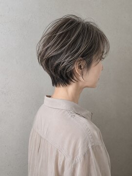 ラベルムバイエーケー(La Belleme by AK) 大人の白髪ぼかしショート