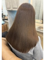 アンフィ 南町田(Anphi) マットベージュ ストレート 切りっぱ 髪質改善 エヌドット