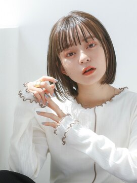 クラン(CLAN) シースルーバング×ぱっつんボブ