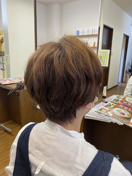 フフ 味鋺店(FuFu) ふんわりくびれショート/ゆるふわパーマスタイル