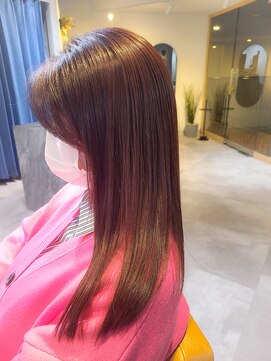 アンド(&.) 「透明感」「ツヤ」「手触り」の髪色へ。