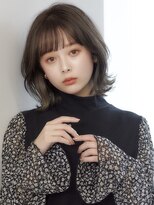 フォンズ(FONS)&nbsp;くびれミディアム斜めバンググレージュカラーシルキーベージュ