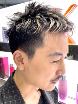 ピークアブー 原宿ハラカド(PEEK-A-BOO) 無造作ベリーショートにハイライトで動きをプラス