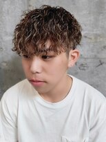 アルフレッド 平針店(alfRed)&nbsp;ツイストスパイラル　ハイライト　ツーブロック　マッシュ　黒髪