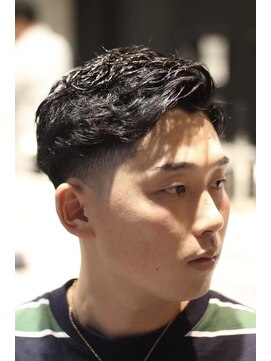 キングスマントーキョー 立川北口店(KINGSMAN TOKYO) アップバング / ツーブロック / スキンフェード 【立川】