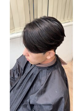 エクシア 西梅田店(EXCIA) 曲がる縮毛矯正で毛流れセンターパートに!?