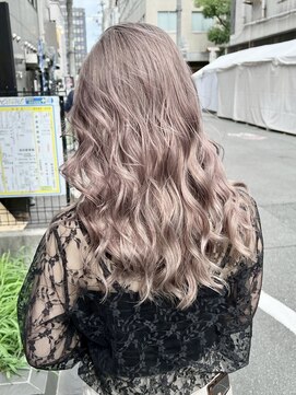 ヴィア 京都烏丸(Via) ハイトーン/ピンクベージュ/ピンクシルバー/ブリーチ/髪質改善