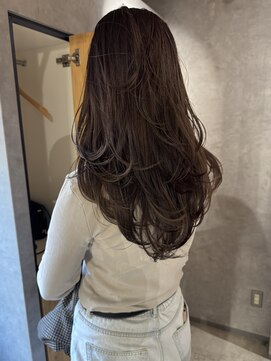 後ろ姿も映えレイヤー