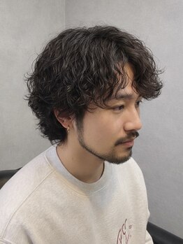 Whiskers BARBER SHOP【3月中旬オープン(予定)】の写真/≪メンズ≫ニュアンスパーマから波巻きまで。髪質を見極めたデザインで、毎朝のセットが劇的に楽になる