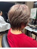 ハピネス クローバー 八木店(Happiness CLOVER)&nbsp;丸みくびれウルフショート　ミルクティーベージュ