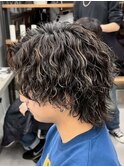 縦落ちツイストスパイラルミディアムウルフ