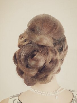 ヘアメイクサロンシャルメ(Hair Make Salon CHARMER) 結婚式☆二次会★アンティークフラワーアレンジへアセット