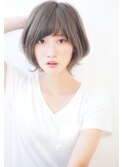 20代/30代/40代アッシュカラーツヤ感ノーブル前下がりショート
