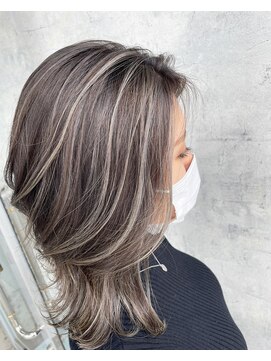 ヘアデザイン ゴドバン(Hair Design Gdobant) コントラストハイライト