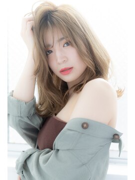 ウォークヘアーリリィ(Walk hair lily) シルキーアッシュ×ゆる巻きロング