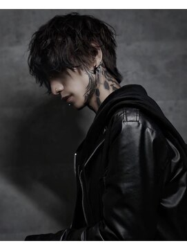 シン(syn) マッシュウルフ　波巻き　マッシュパーマ　ウルフ　ダウンパーマ