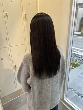 トレ(tre.) ioLu 話題爆発中のツヤサラ美髪