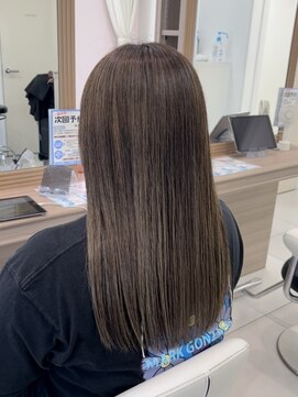 アッシュ 鶴ヶ峰1号店(Ash) 【白髪ぼかし】極細ハイライト 柔らかベージュ