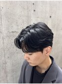 韓国ヘア　カルマパーマ　センターパート　メンズパーマ　表参道