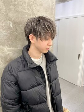 キング 枚方店(K!ng) 縮毛矯正髪質改善ハイライトレイヤーカット梅田美容室エクステ