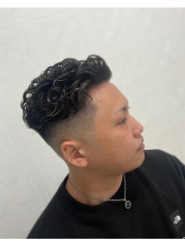 グッドキッド(GOODKID) フェードスタイル　バックパーマ