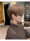 ショートカット×ミルクティーカラー