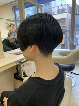 アッシュ 仙川店(Ash) 刈り上げショート刈り上げ女子アシメメンズライク30代40代50代