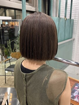 アピィス(appiis) セナ切りっぱなしボブ【ミニボブ切りっぱなしレイヤー横浜西口】