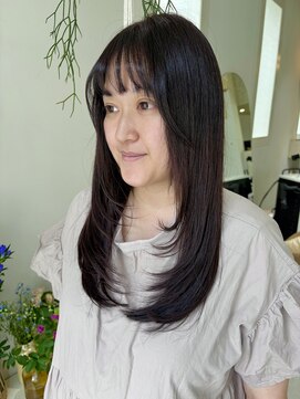 《花屋併設の美容院》レイヤーカット