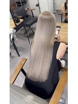 スワイ(SWAY) ホワイトカラー/岡山/ケアブリーチ/ダブルカラーハイトーンカラ