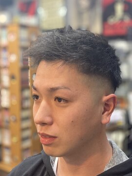 ズーム(ZOOM) ソフトパーマスキンフェードスタイル