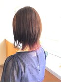 大人女子のためのブリーチ無しのインナーカラー