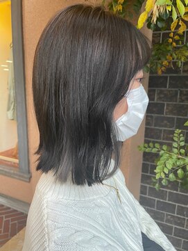 スイート(Suite) 切りっぱなしボブ×インナーシルバー