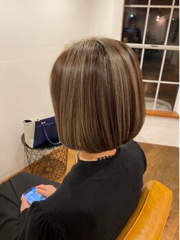 ザヘアーショップ(THE HAIR SHOP)の写真/髪が伸びてきても、生え際の白髪が目立ちにくいハイライトを提案します！