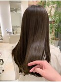 オリーブベージュ