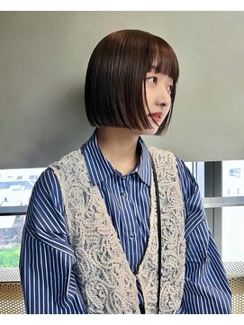 ブローチ 表参道(broocH) ぱつっとボブ