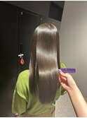 明るめのオリーブベージュ！