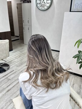 ベルヘアーデザイン 堺東(Belle hair Design) バレイヤージュ/グラデーション/シャドールーツ/ハイトーン/堺東